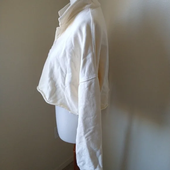 SNDYS Everyday Crop Sweatshirt - Picture 5 of 7